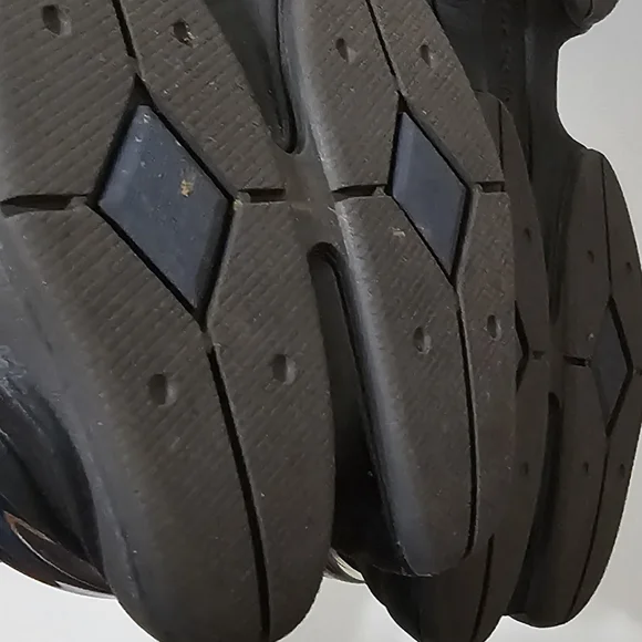 Men's New Balance 9060 size 10 - Picture 8 of 9